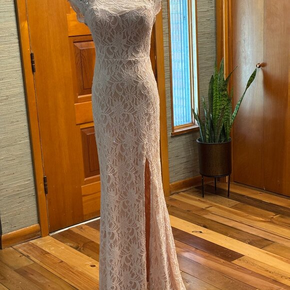Pink Lace Evening Gown Size 5 - Picture 1 of 6